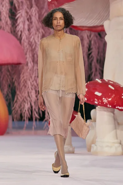 Look 1